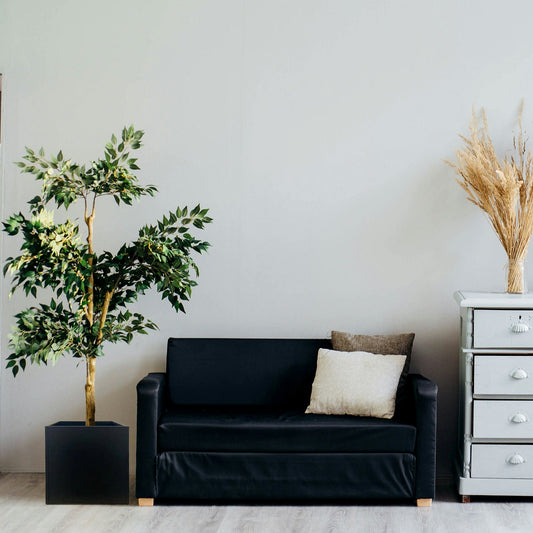 Spray Painting Metal Planter